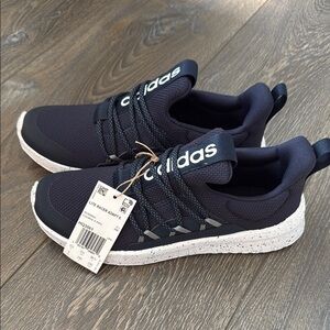 NWT Adidas Light Racer Adapt 5 Navy Sneakers with White Speckled Sole